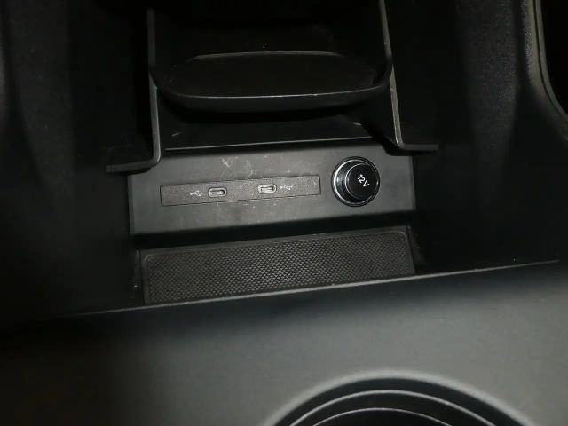 Audi Q4 e-tron Business