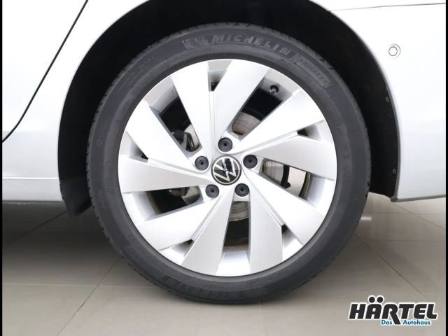 Volkswagen Golf 1.5 eTSI DSG Style Variant