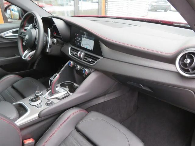 Alfa Romeo Giulia Q4