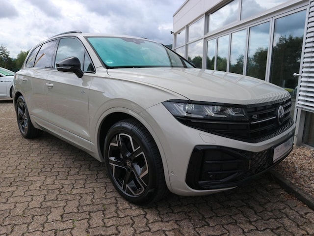 Volkswagen Touareg 4Motion R-Line