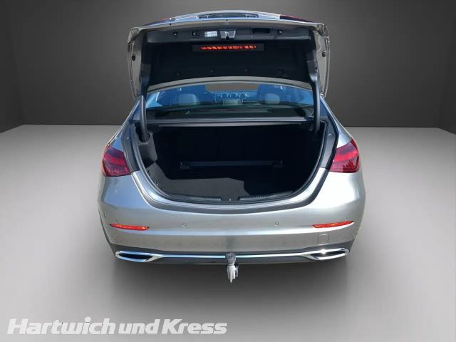 Mercedes-Benz C 180 AVANTGARDE Sedan