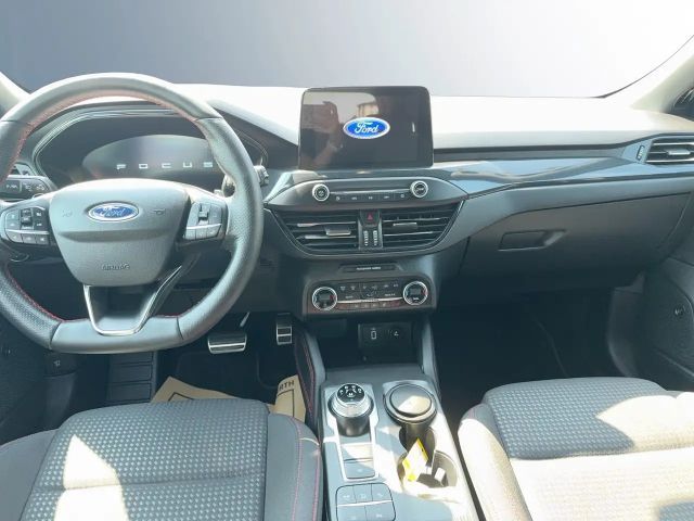 Ford Focus EcoBoost ST Line