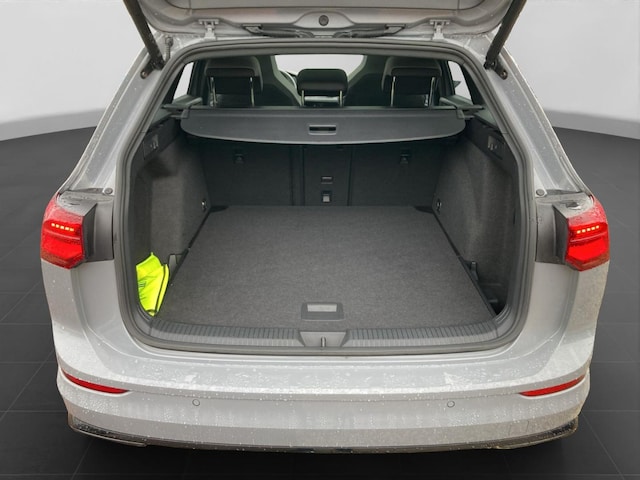 Volkswagen Golf 1.5 eTSI DSG R-Line Variant