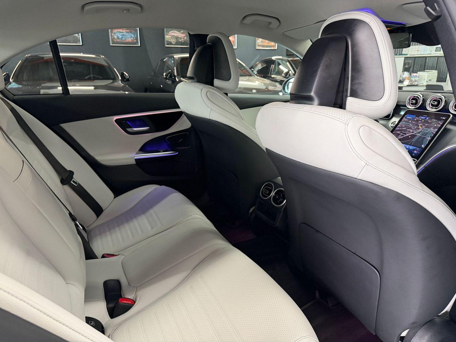 Mercedes-Benz C 220 AMG Line C 220 d Sedan