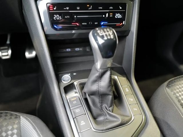 Volkswagen Tiguan 1.5TSI Active LED-Matrix Navi AHK Keyless ACC K...