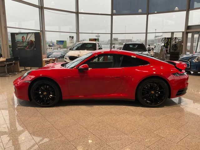 Porsche 992 4 Carrera Coupé