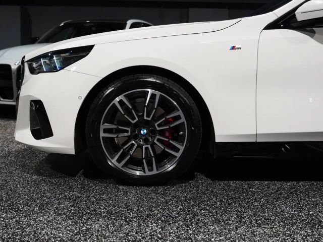 BMW 520 520d M-Sport Sedan xDrive