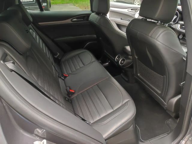 Alfa Romeo Stelvio AT8 Q4 Veloce