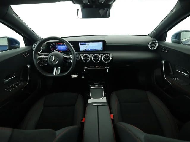 Mercedes-Benz A 200 AMG Line