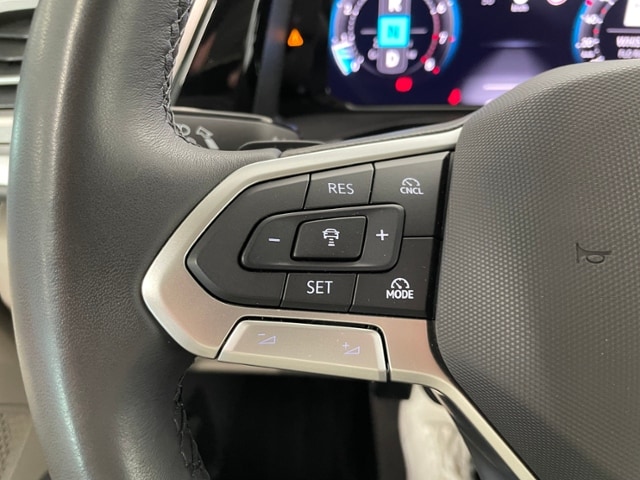 Volkswagen Multivan 2.0 TSI Lang T7