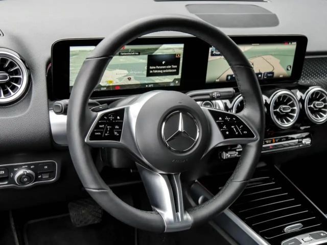 Mercedes-Benz EQB 350 4MATIC Progressive