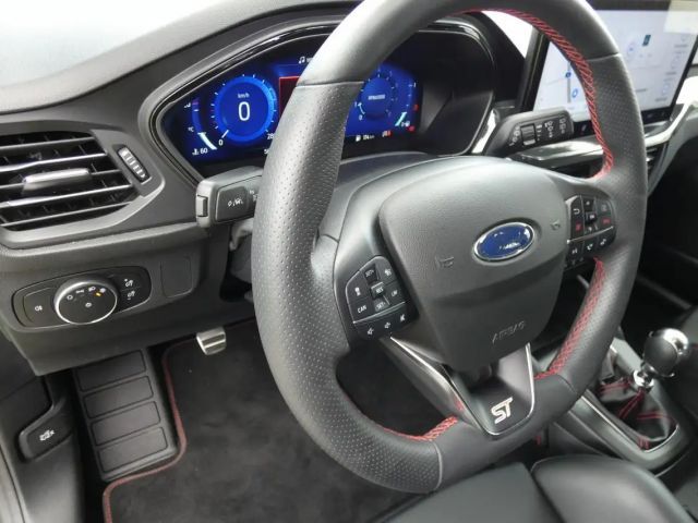 Ford Focus EcoBoost ST Line