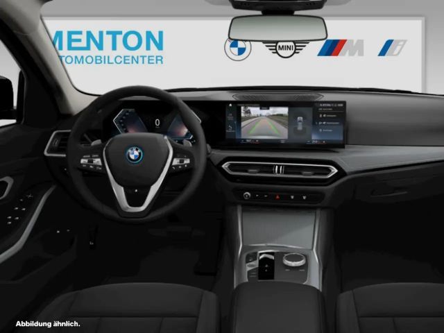 BMW 330 330e Touring xDrive