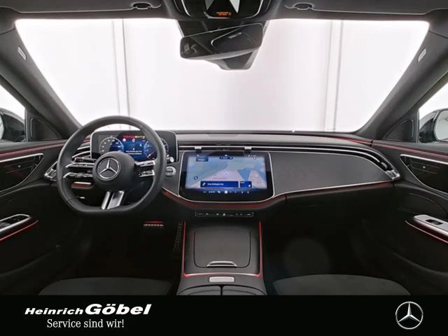 Mercedes-Benz E 200 AMG Line Sedan