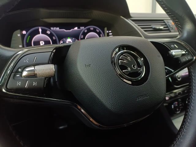 Skoda Superb PlugIn-Hybrid Style Style