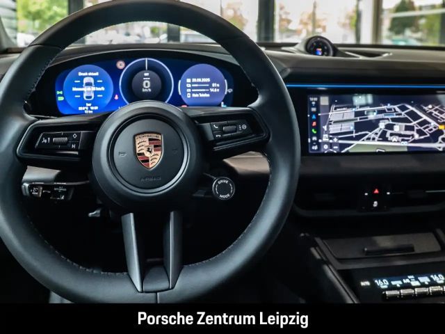 Porsche Macan 4