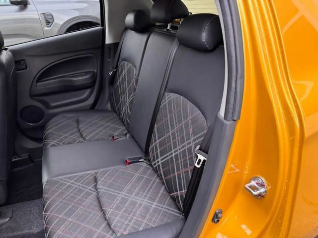 Mitsubishi Space Star Star