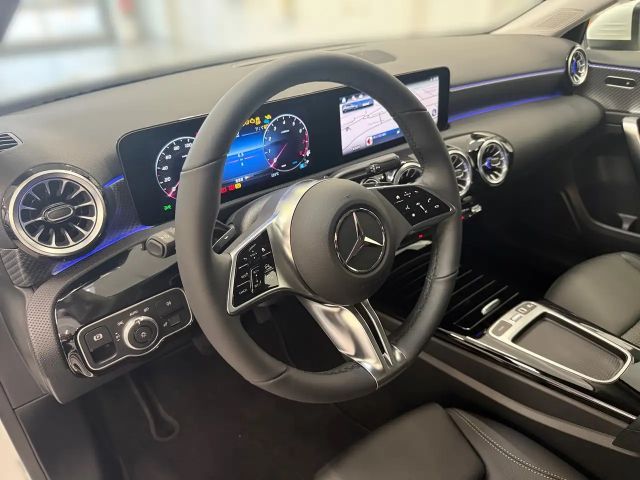 Mercedes-Benz A 180 Hatchback