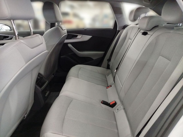 Audi A4 35 TFSI Avant S-Tronic