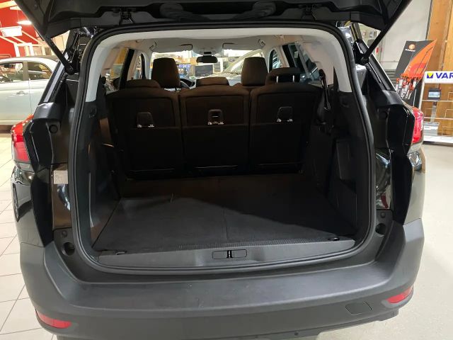 Peugeot 5008 EAT8 PureTech