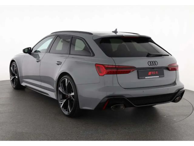 Audi RS6 Avant Quattro