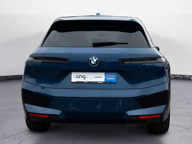 BMW iX xDrive40