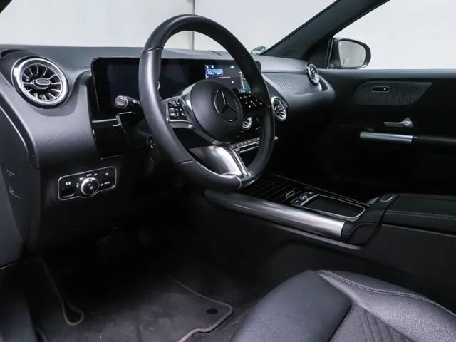 Mercedes-Benz EQA 300 4MATIC Advanced