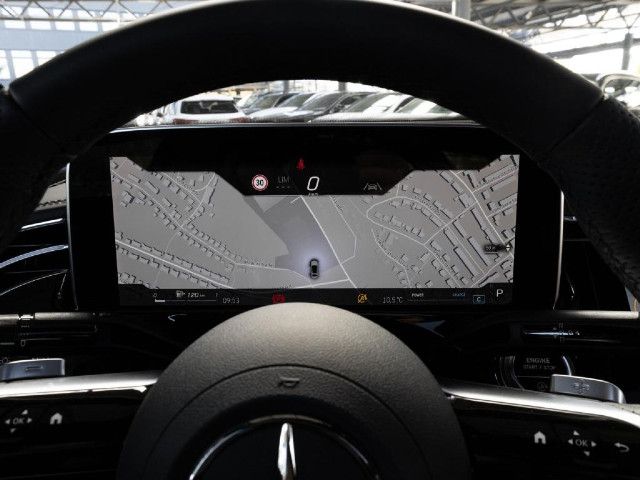 Mercedes-Benz E 200 4MATIC Sedan