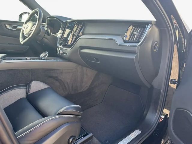 Volvo XC60 Dark Plus