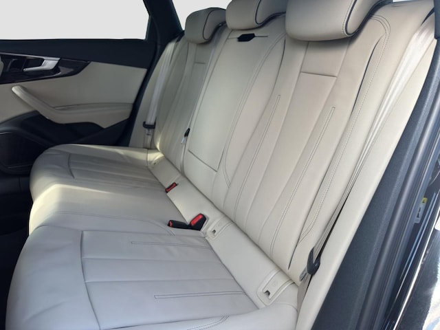 Audi A4 40 TFSI Avant S-Tronic