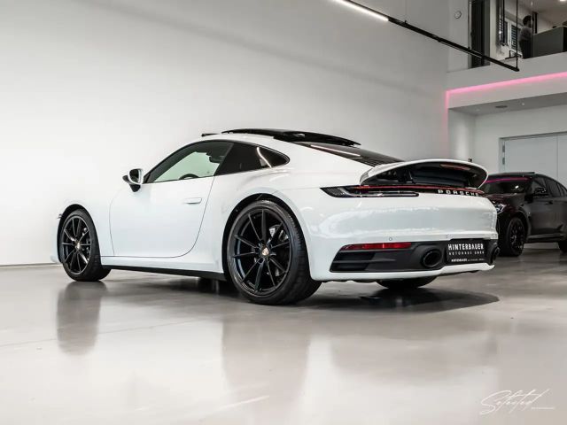 Porsche 992 4 Carrera Coupé