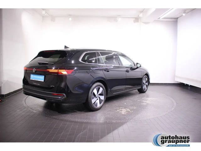 Volkswagen Passat 1.5 eTSI Business DSG Variant