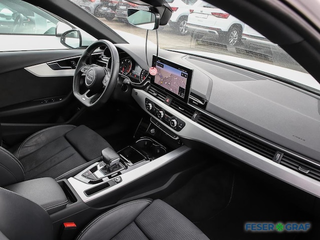 Audi A4 30 TDI Avant S-Tronic