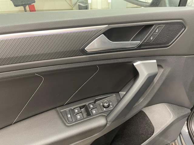 Volkswagen Tiguan IQ.Drive R-Line Style