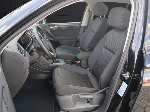 Volkswagen Tiguan TDI United MatrixLED HuD 360° Kamera Keyless AC...