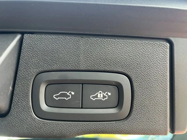 Volvo XC60 Dark Plus