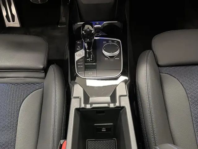 BMW 118 118i M-Sport Sedan