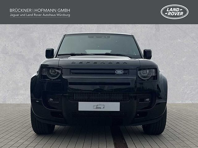 Land Rover Defender 110 Dynamic SE