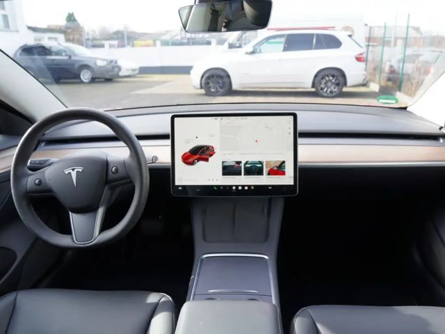 Tesla Model 3 Standard Range