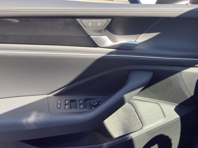 Volkswagen Passat 1.5 eTSI Business Variant