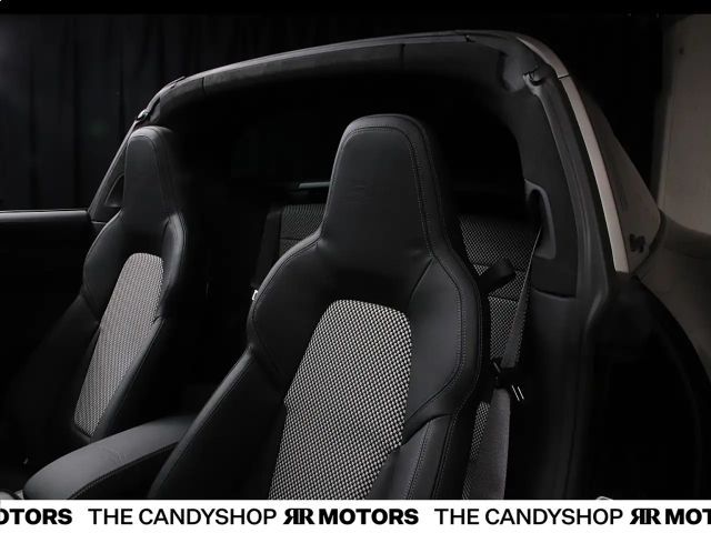 Porsche 911 4 Cabrio GTS Targa