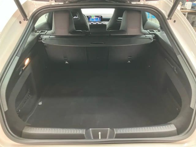 Mercedes-Benz CLA 180 AMG Line Shooting Brake