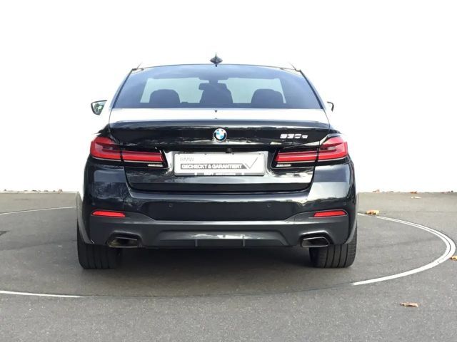 BMW 530 530e M-Sport Sedan