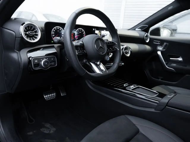Mercedes-Benz A 35 AMG 4MATIC AMG Line