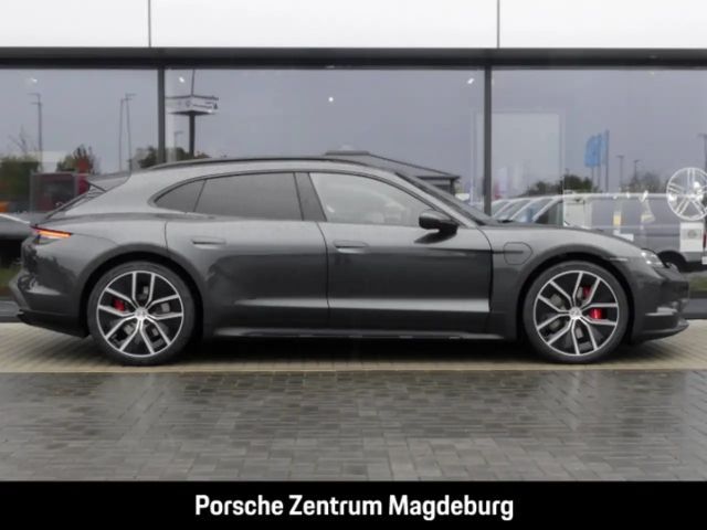 Porsche Taycan 4S Cross Turismo