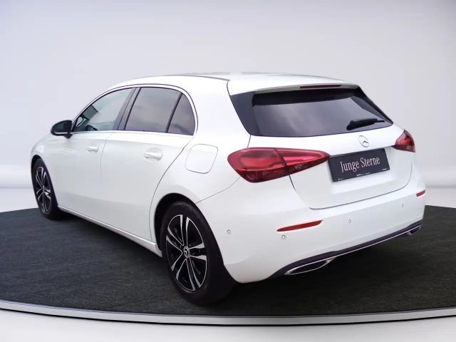 Mercedes-Benz A 180 Hatchback Progressive