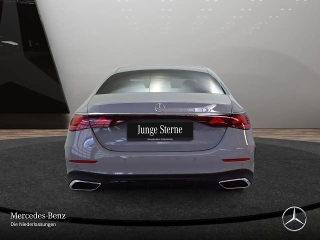 Mercedes-Benz E 220 AMG Line E 220 d Sedan