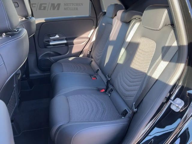 Mercedes-Benz B 250 4MATIC Progressive Sedan