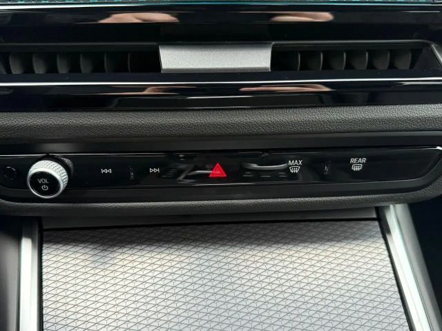 BMW 330 330e M-Sport Sedan xDrive