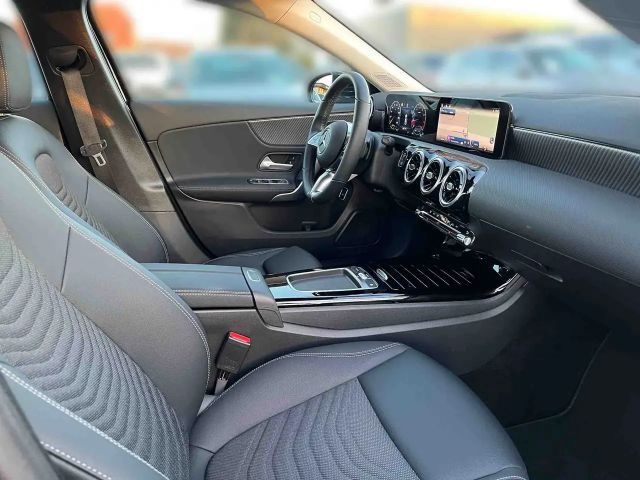 Mercedes-Benz A 200 Progressive